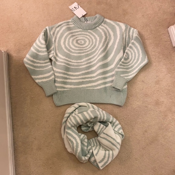 Zara kid’s sweater & scarf set. 9 yrs - Picture 2 of 7